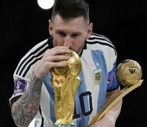 罗退役落幕,利雅得胜利,庆百战百胜,8波足球比分,8波比分官网,8波体育,8波网页版,8波app下载电脑版