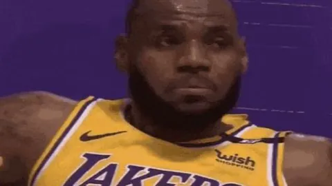 西汉姆联勇猛迎战！揭秘铁锤帮如何捍卫主场，挑战曼联不败神话？